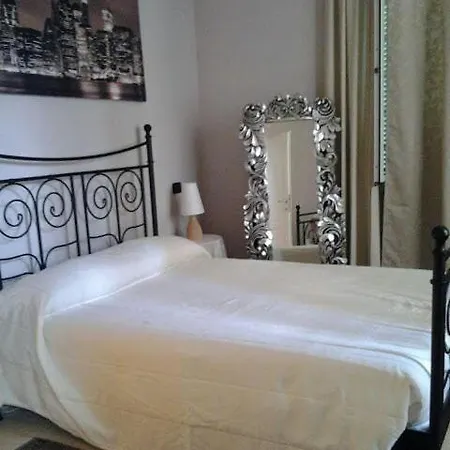 Mago's Garden, A Delightful In The Villa Forte dei Marmi