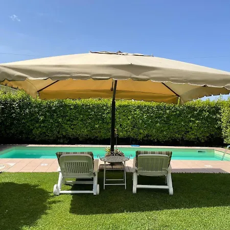 Mago's Garden, A Delightful In The Forte dei Marmi